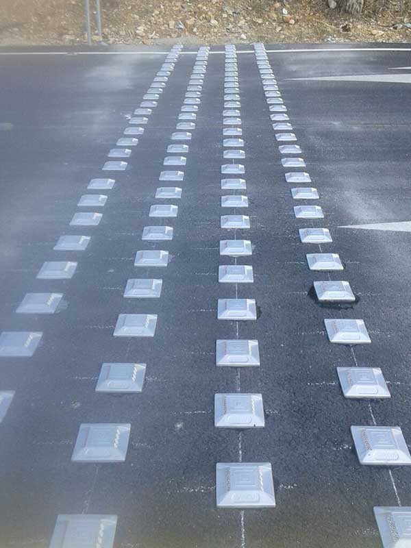 aluminum road studs installation