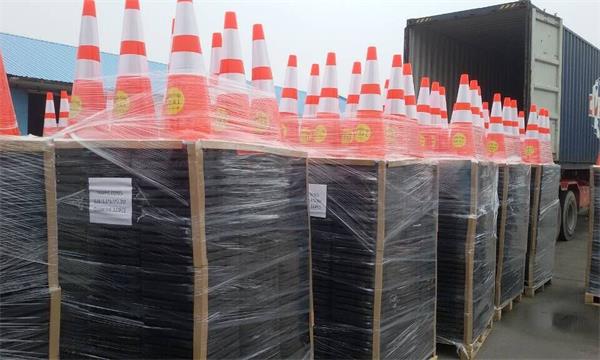 Shipment of 1800 Pieces of PVC Traffic Cones to the Texas, America