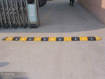 Rubber Speed Bumps Installation and Notices - Nanjing Roadsky Traffic ...