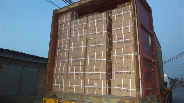 A Large Order of 2000 Glass Road Studs are Shipped to Lebanon