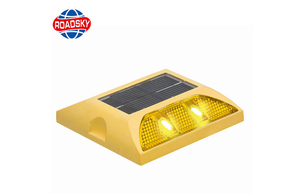 What Are Solar LED Road Stud Reflectors