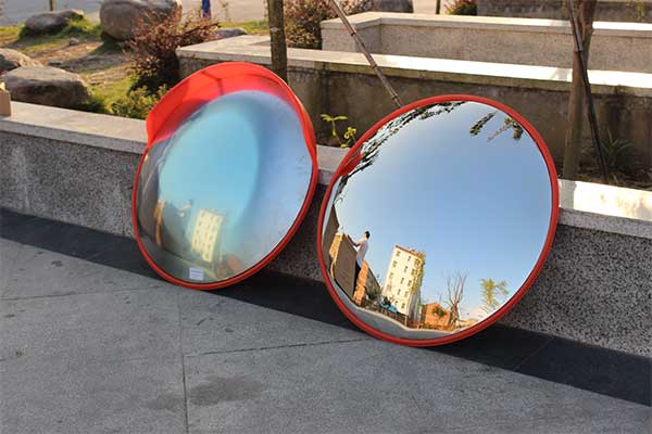 Choosing the Right Safety Convex Mirror