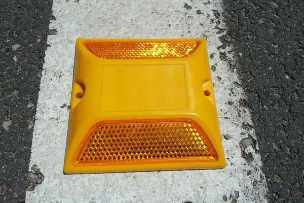 How to Choose the Right Road Stud at the Best Price