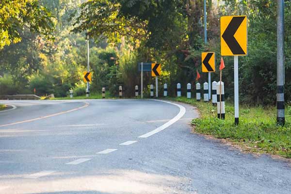 Chevron Sign: Meaning, Types, and Benefits