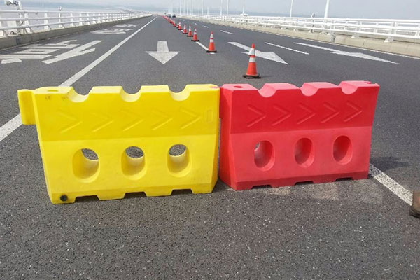 Water Filled Barriers for Road Construction