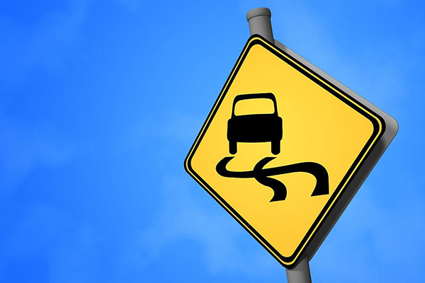 Slippery Road Sign Recommended Installation Height