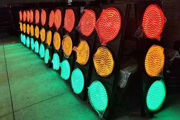 Traffic Signal Dimensions: What You Need to Know
