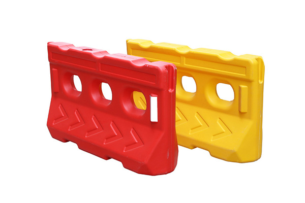Water Filled Barriers For Road Construction Companies