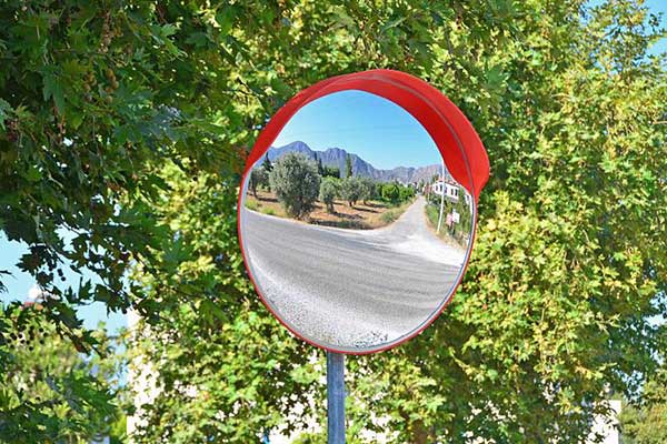 Benefits of Installing Traffic Mirrors