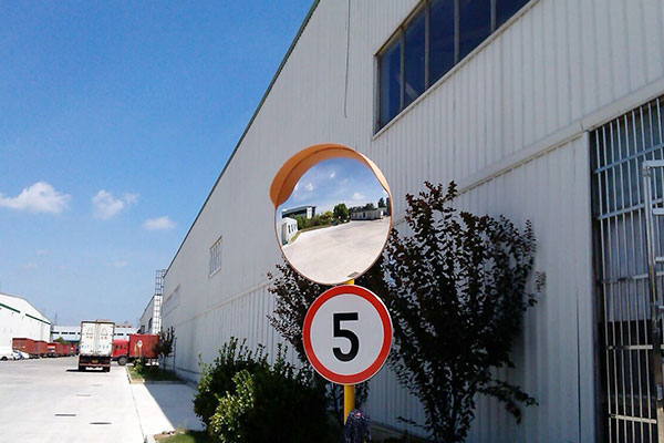 Where Are Traffic Mirrors Commonly Used