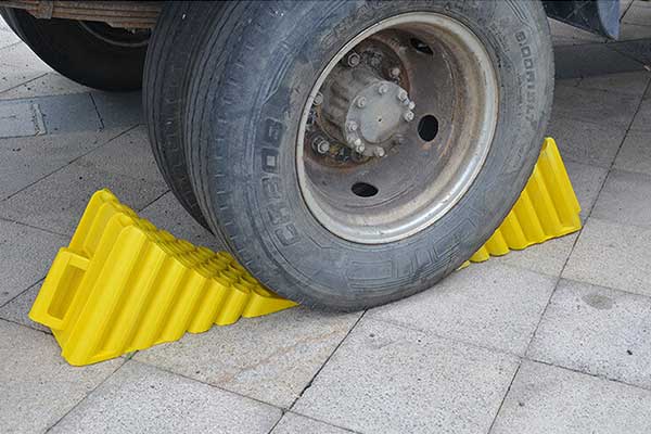 How to Use Wheel Chocks Correctly