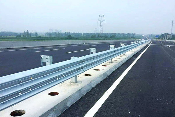Steel Beam Road Dividers