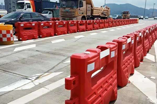 Water-Filled Road Barriers