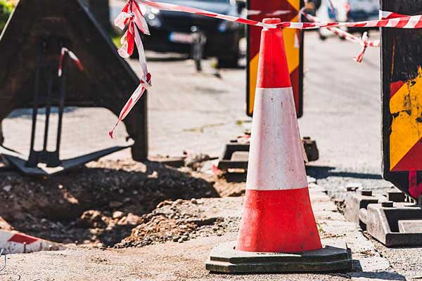Can Barricades, Cones, and Barrels Be Used Together